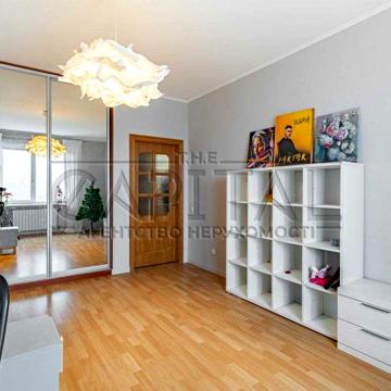 4к квартира Лівобережна  Аболмасова(Панельна)5 Шептицкого