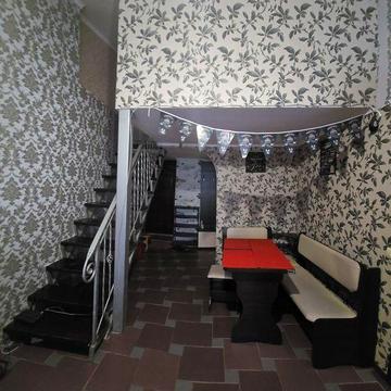 Квартира 60 м кв з кімнатою на мансарді