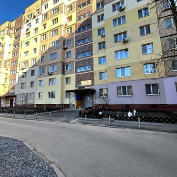 пров. Добровольців, 6