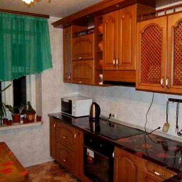 Продаж 3к квартири,вул.Азербайджанська 16/4,Дарниця,метро Чернігівська