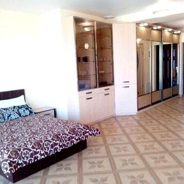 Сдам 1-комнатную Реальную Квартиру в низу Кирова,с Добротным Ремонтом!