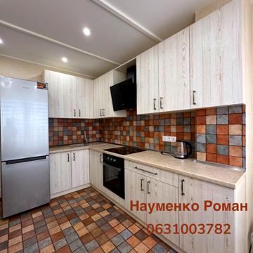 Владислава Бувалкіна вул. (Бочарова Генерала), 44