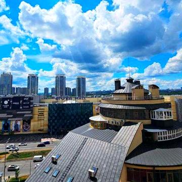 Продаж без комісії Дніпровська набережна 25 простора 136квм з ремонтом ЖК Дніпровська набережна 25