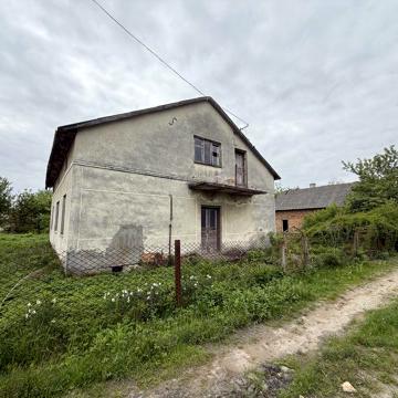 Продаж будинка 1,5 поверхів 120м м.Яворів вул.Гребля.