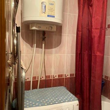 Здається 1 квартира в районі ЗАЗ 6000+комунальні