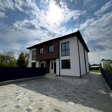 Лесі Українки вул., 10