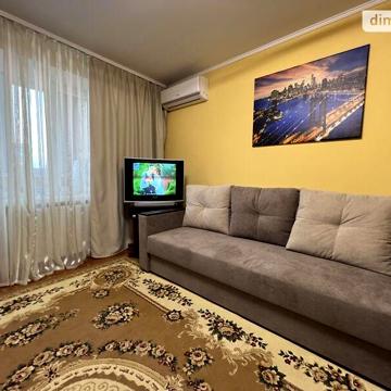 Довгострокова оренда 1к Квартира Левка Лук’яненка (Ватутіна) вулиця
