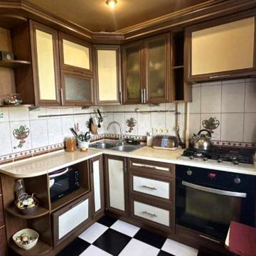 Продам 3ком.квартиру 5/9 на Черёмушках!