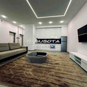 3к студия 70м2 на Литейной в центре Дуэт loft white Небо Мост Сити