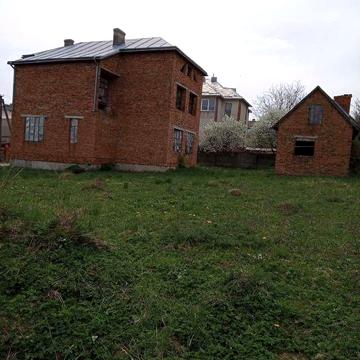 Будинок біля озера Львівська область