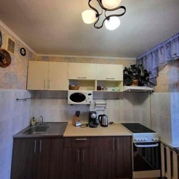Здам 2к квартиру, вул. Довженка 14, м. Шулявка 11хв. пішки!