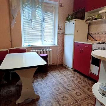 Ярослава Баїса вул. (Володимира Висоцького), 11