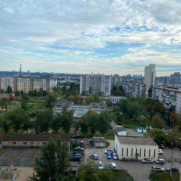 Продаю свою квартиру м. Київ, на Оболоні, О .Архипенка 2/12