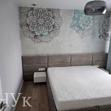 Сергія Корольова вул., 2