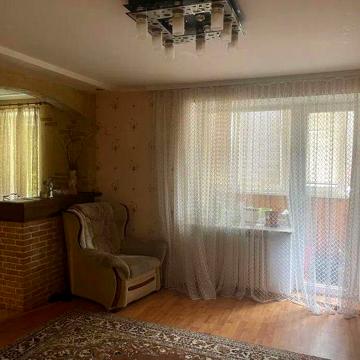 Продам 3-комн квартиру в районе Яскрава ул.