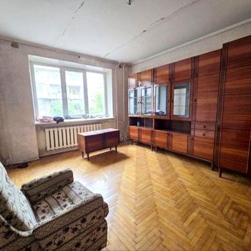 Продам 2х ЧЕШКУ, КОМАРОВА (6 ШКОЛА, ПАРК ЖОВТНЕВИЙ), величезна лоджия!