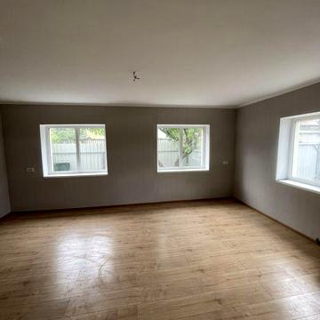 Продаж будиночку