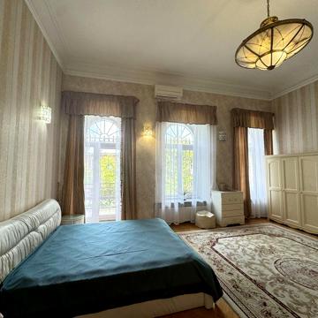 Аренда большой 3 комнатной квариры Центр, ул. Софиевская