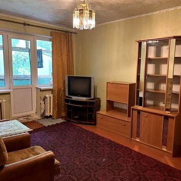 Продам квартиру на 17 кварталі