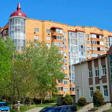 Продам ПРОСТОРУ 1 К  КВАРТИРУ (44м)  у Південноукраїнську. СВІТЛО.