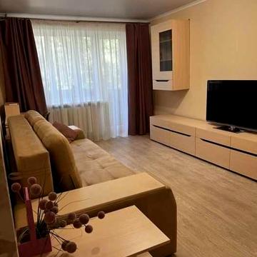 Сдам 2х квартиру район ж/м Фрунзенський