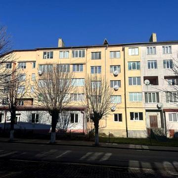 Простора 3-кімнатна квартира в центрі — за дуже привабливою ціною!