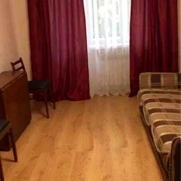 Затишна 3-к. кв. по вул. Дегтярівська, 28 м. Лукянівська