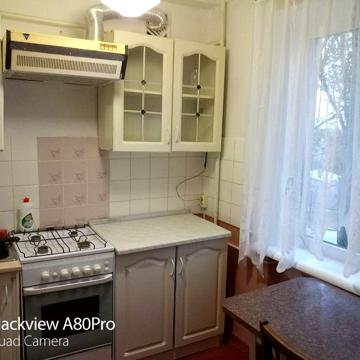 Здається 1 кімнатна квартира Космос