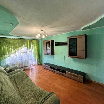 Продам 3-квартиру в центрі Покрова