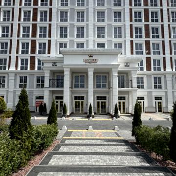 Коцюбинського вул., 1