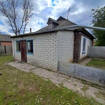Частина будинку по вулиці Івана Франка .