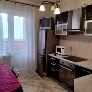 Без%. с.Чайки. 7 хв до м.ЖИТОМИРСЬКА. ОРЕНДА Гарної 2-і кв.Печерська 6