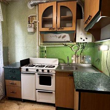 2 кімнатна район Бєляєва не далеко Дендропарк частково меблі
