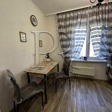 Оренда 1 кімн. кв. по вул. Срібнокільська 8 , Дарницький район, метро