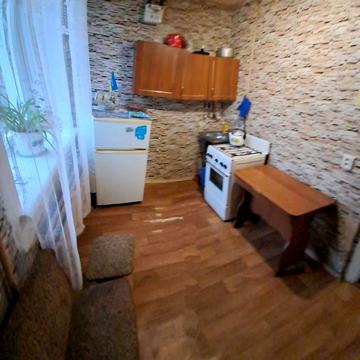 Продам 1 комнатную квартиру в центре Чугуева