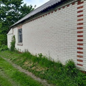 Продається будинок з можливістю повного перепланування та ремонту