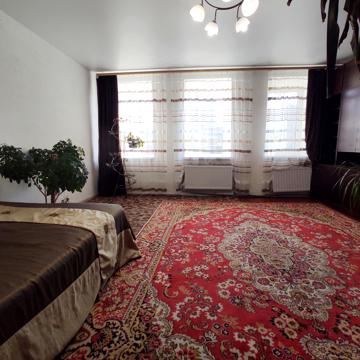 Михайлівська вул., 17