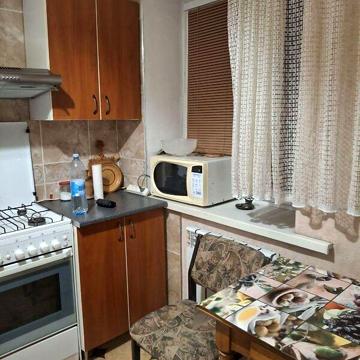 Довгострокова оренда 1к Квартира Гімназійна набережна