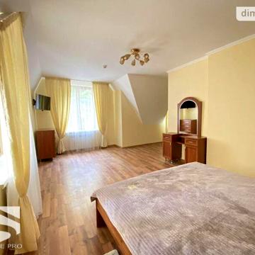 Довгострокова оренда 3к Дім Гнатюка Академіка вулиця