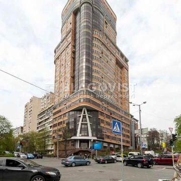 Продам чудову 3-кімнатну квартиру на Предславинській!
