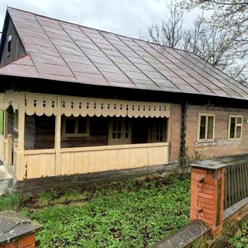 Продаж ділянки із будиночком в с. Слобода