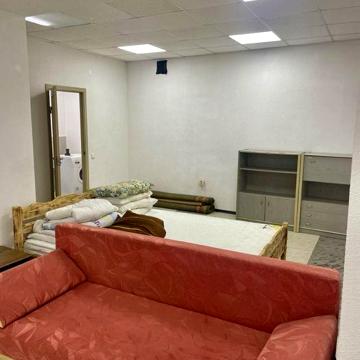 Оренда!Окремий вхід, можна з тварин. кв. в центрі м. Стрий . 1 поверх
