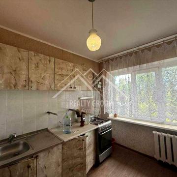 Продається 3 кімн квартира на Віталія Матусевича біля Держ Цирку ЖК житловий фонд 90-80х