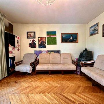 3-кімнатна, вул. Шафарика 65.2 м.кв. - 72 000$