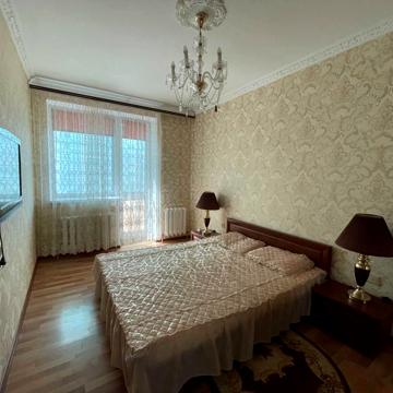 Академіка Сахарова вул., 20