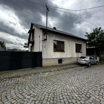 Продається будинок в м. Тячів