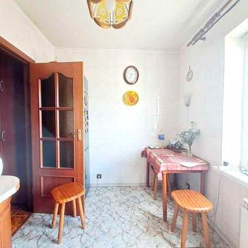 Продаж 2 кімнати окремі, Ревуцького, 18, Позняки - 10 хвилин.