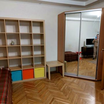 Чеська вул., 4