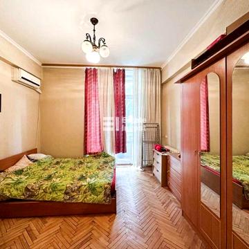 Продам 2 кімн. квартиру на вул. Космічна, 4