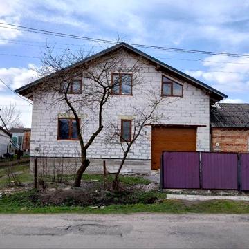 Продам будинок  в смт. Іваничі Волинська область